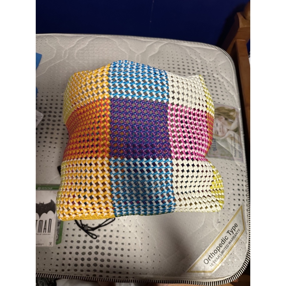 Colorful Storage Container USED - Picture 4 of 11